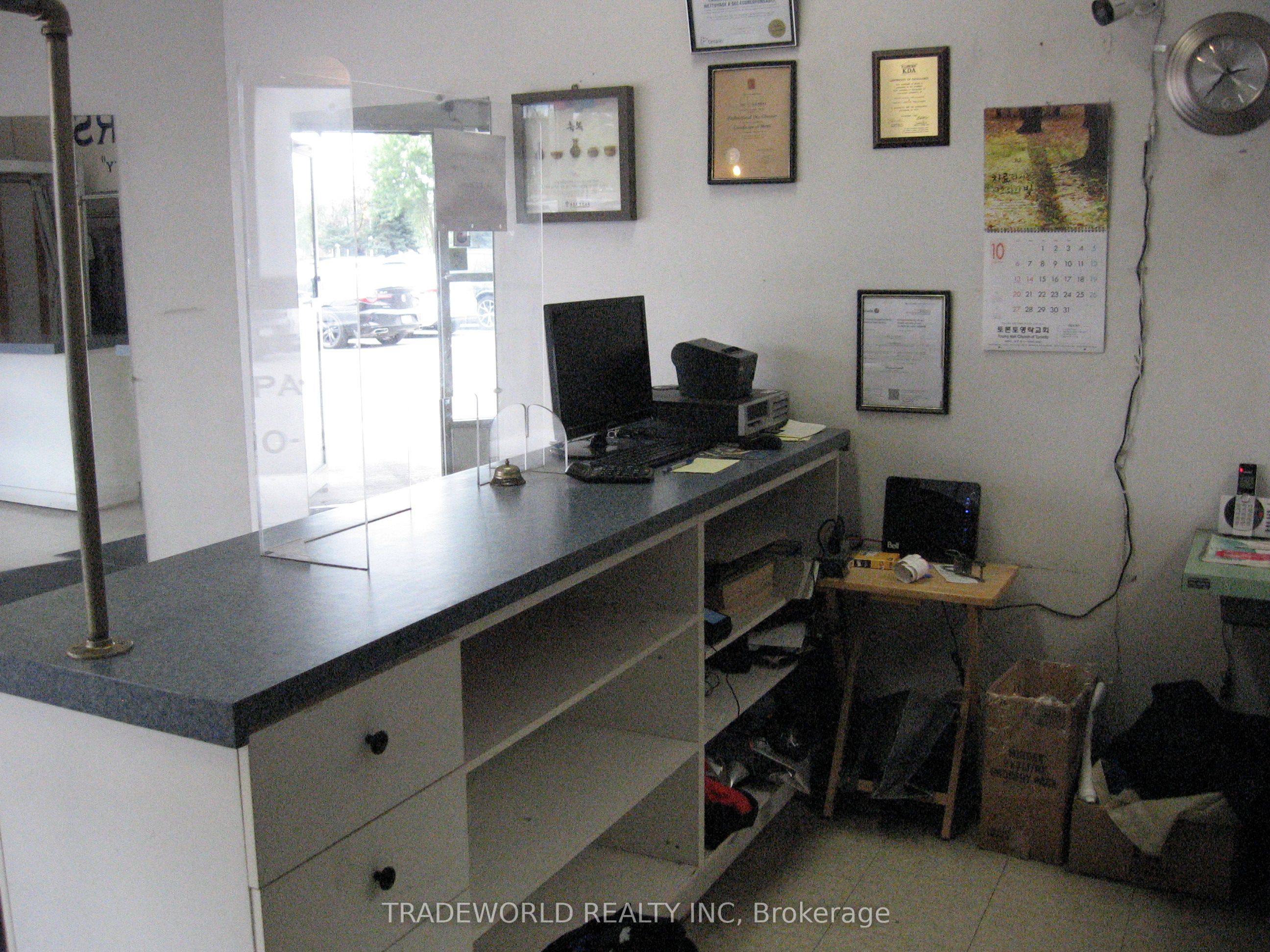8633 Weston Rd Property Photo 1