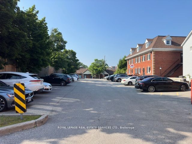 #29 - 7626a Yonge Street Property Photo 12