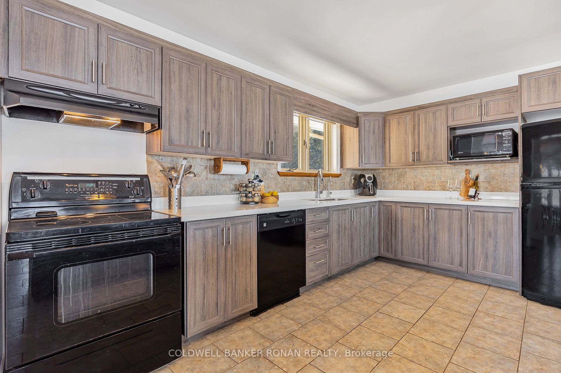 4628 Line 10 Property Photo 5