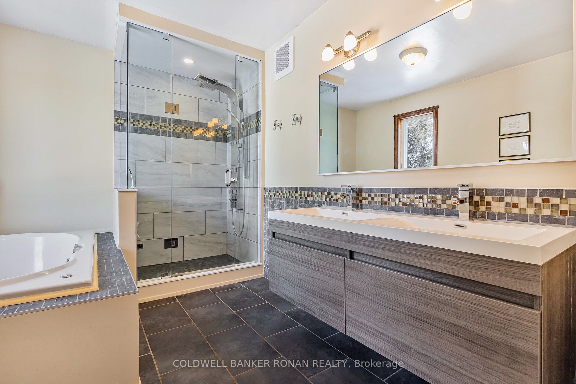 4628 Line 10 Property Photo 15
