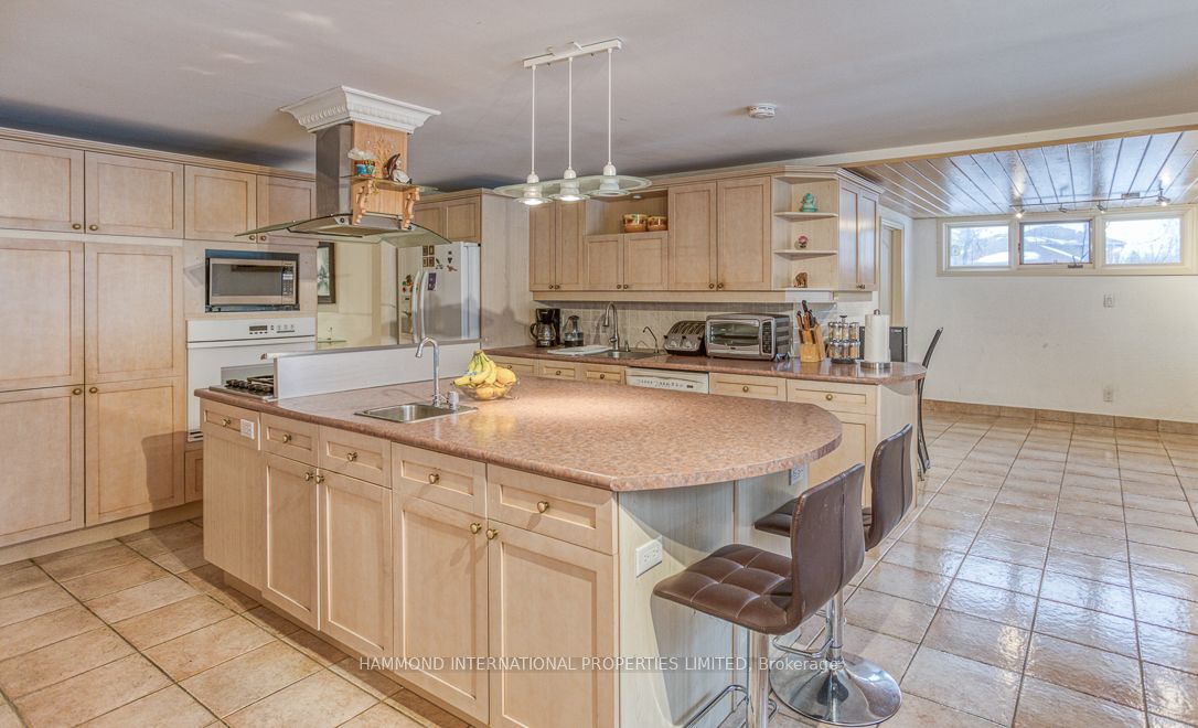 499 Sixteenth Avenue Property Photo 7