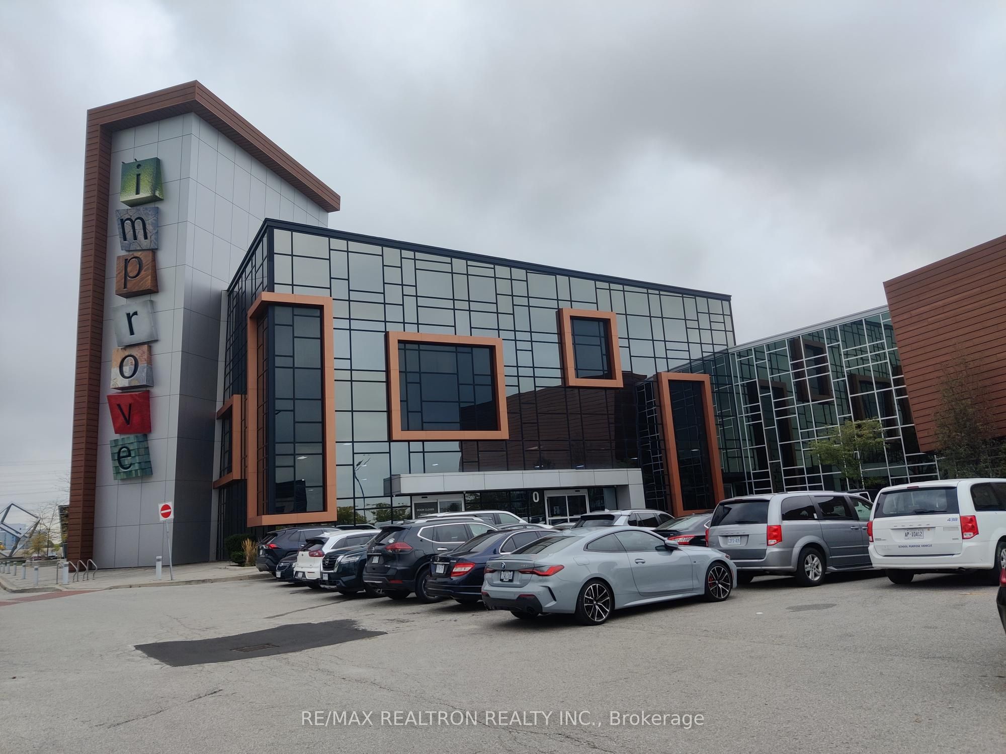 #391 - 7250 Keele Street Property Photo 8