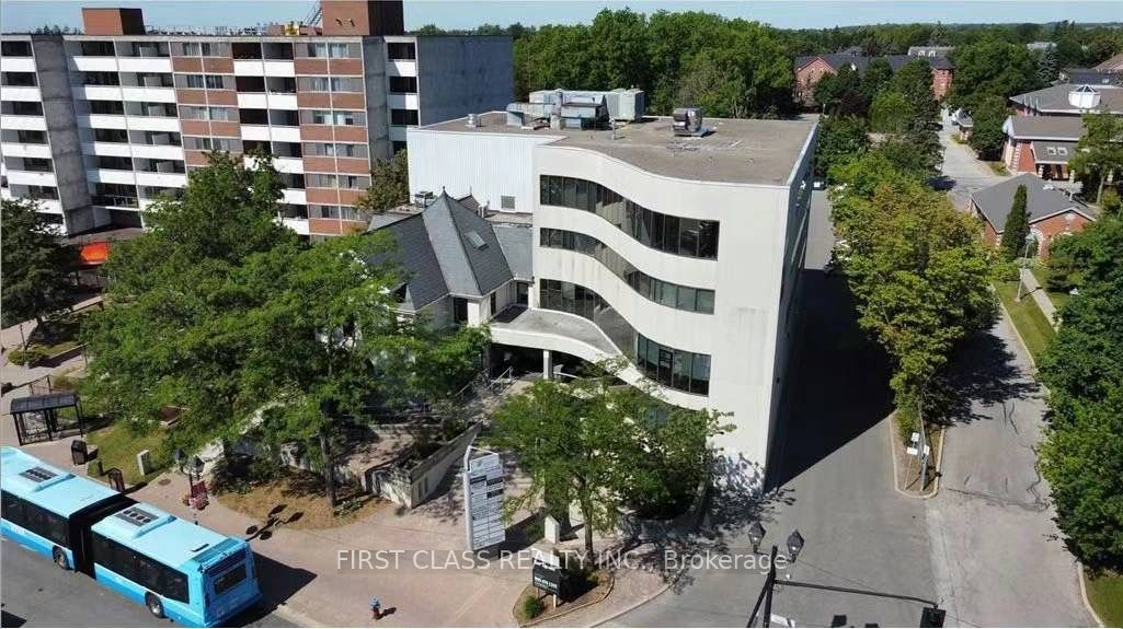 10350 Yonge St Property Photo