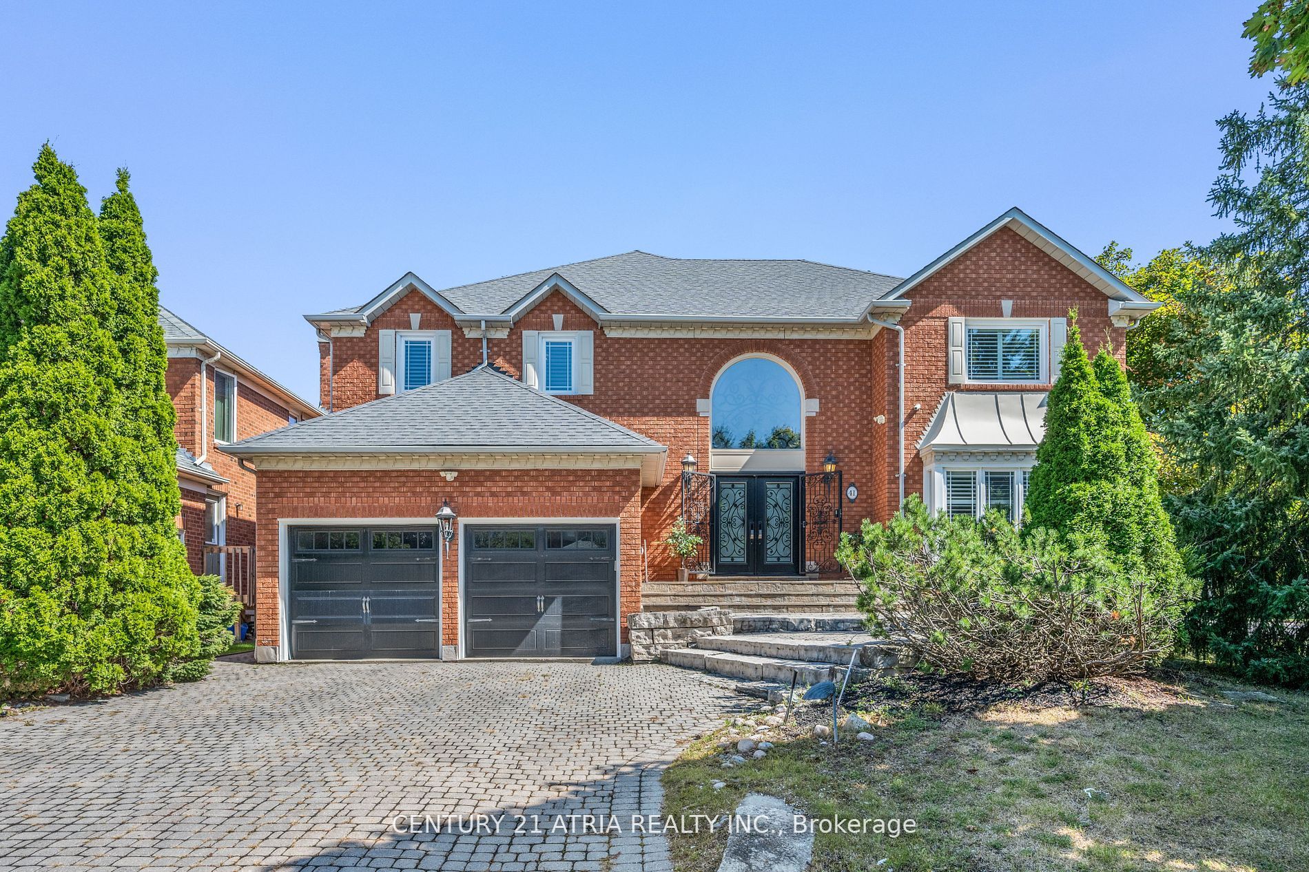 41 Strathearn Ave Property Photo