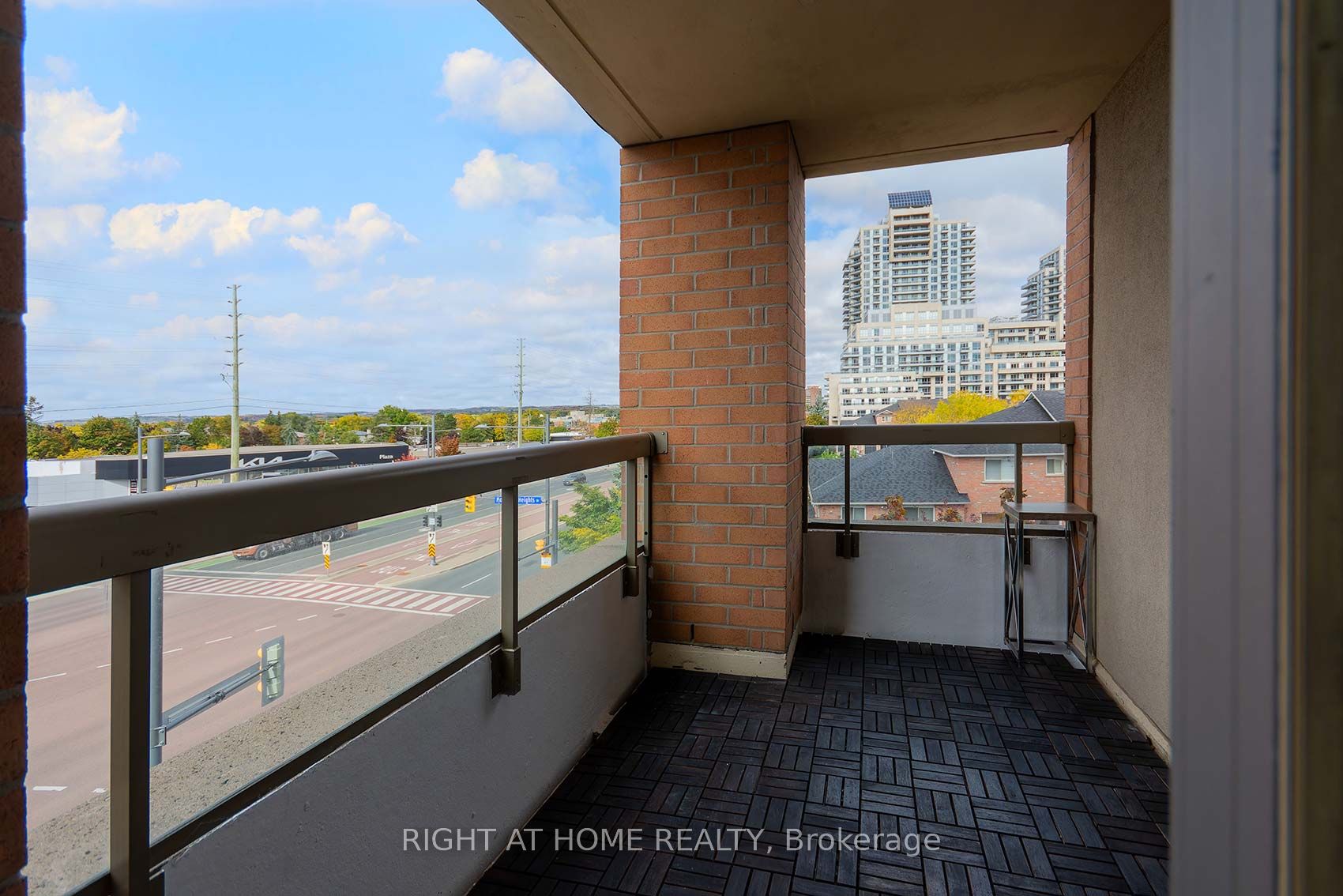#412 - 9 Northern Heights Drive Property Photo 15