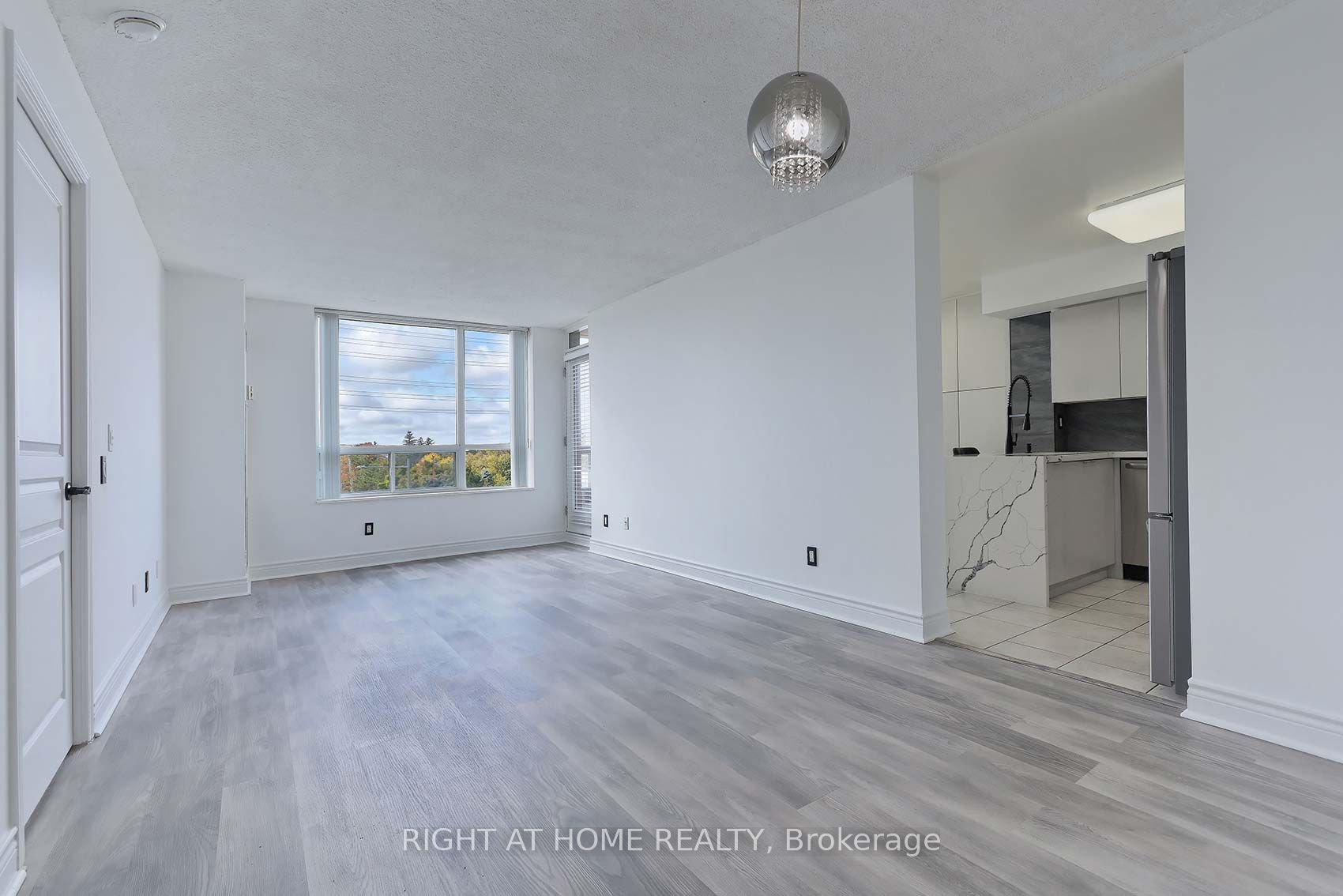 #412 - 9 Northern Heights Drive Property Photo 22