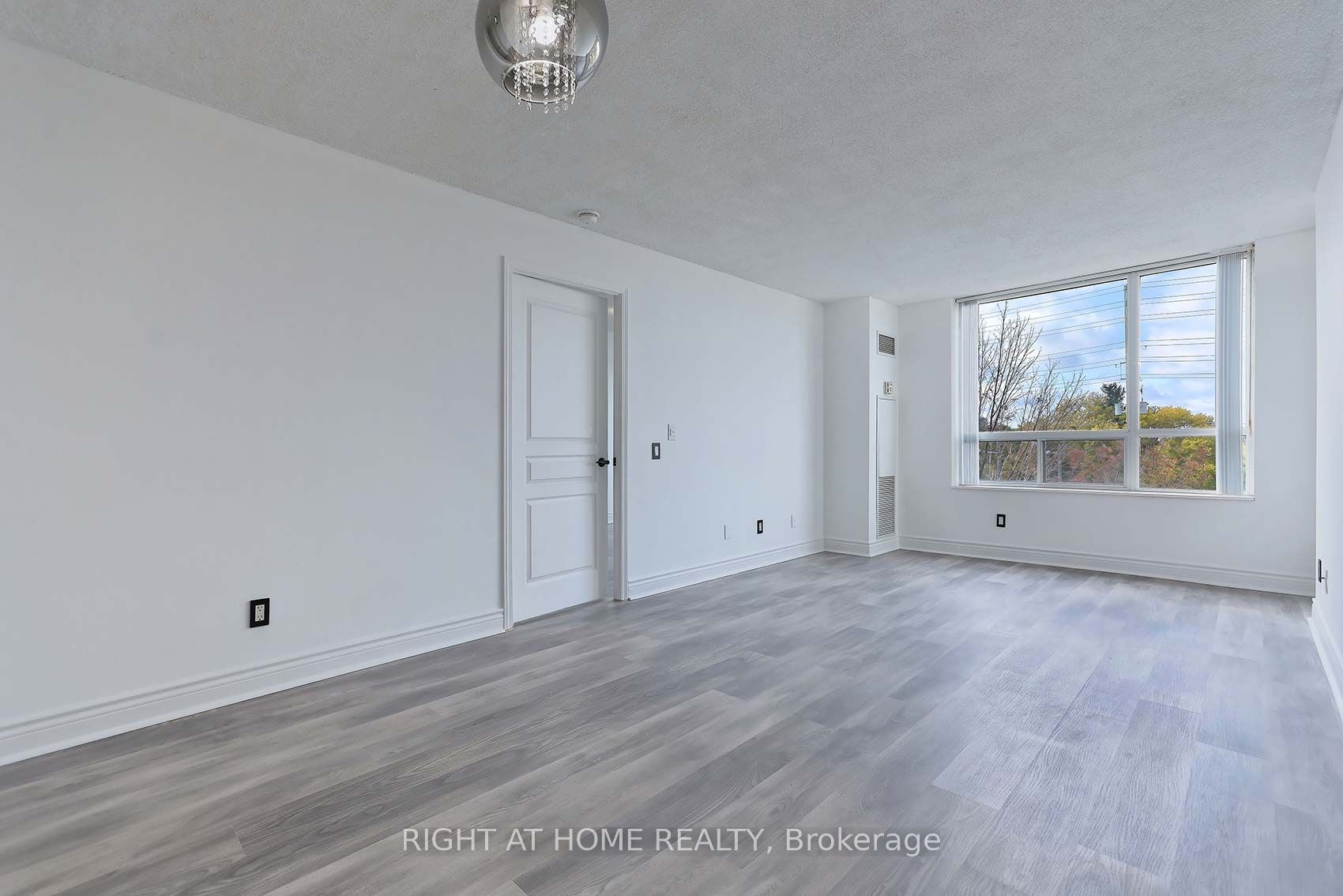 #412 - 9 Northern Heights Drive Property Photo 23