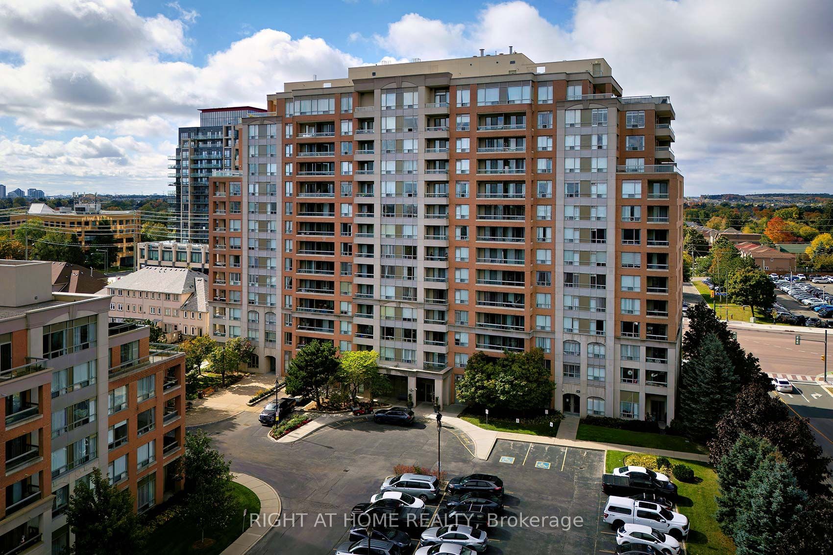 #412 - 9 Northern Heights Drive Property Photo 37