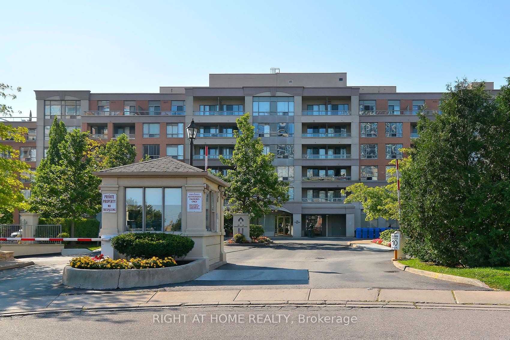 #412 - 9 Northern Heights Drive Property Photo 38