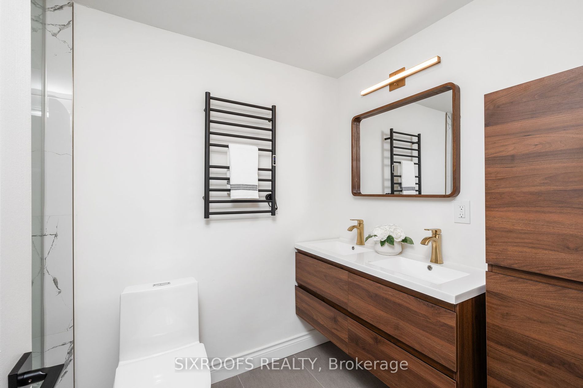 143 Glenway Circ Property Photo 17