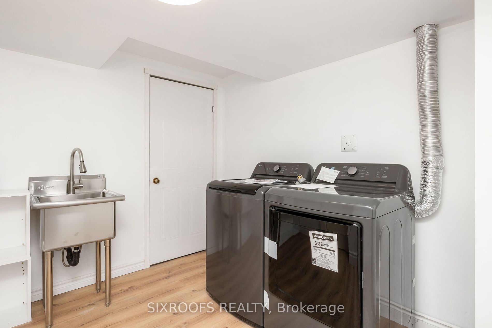 143 Glenway Circ Property Photo 25