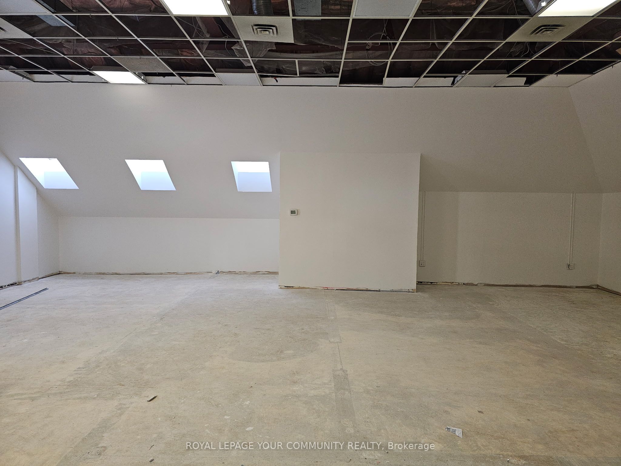 #201 - 171 Main Street Property Photo 1