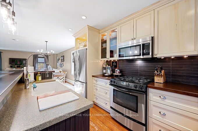 15120 Yonge Street Property Photo 15