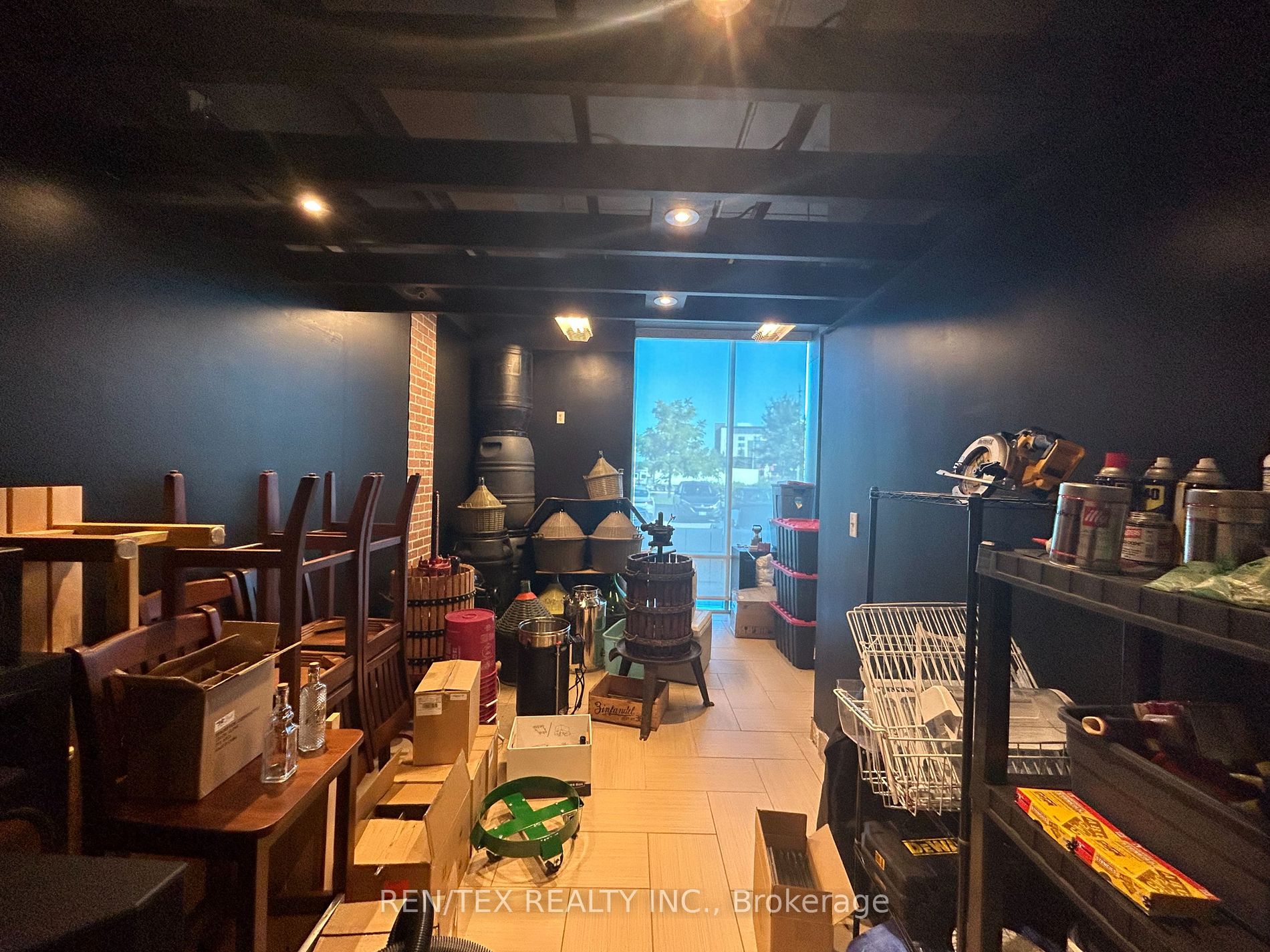 6175 Highway 7 Property Photo 2