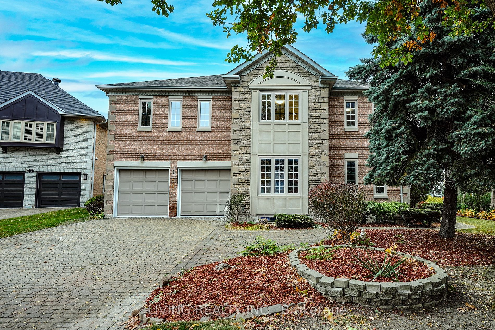 1 Shallmar Gdns Property Photo