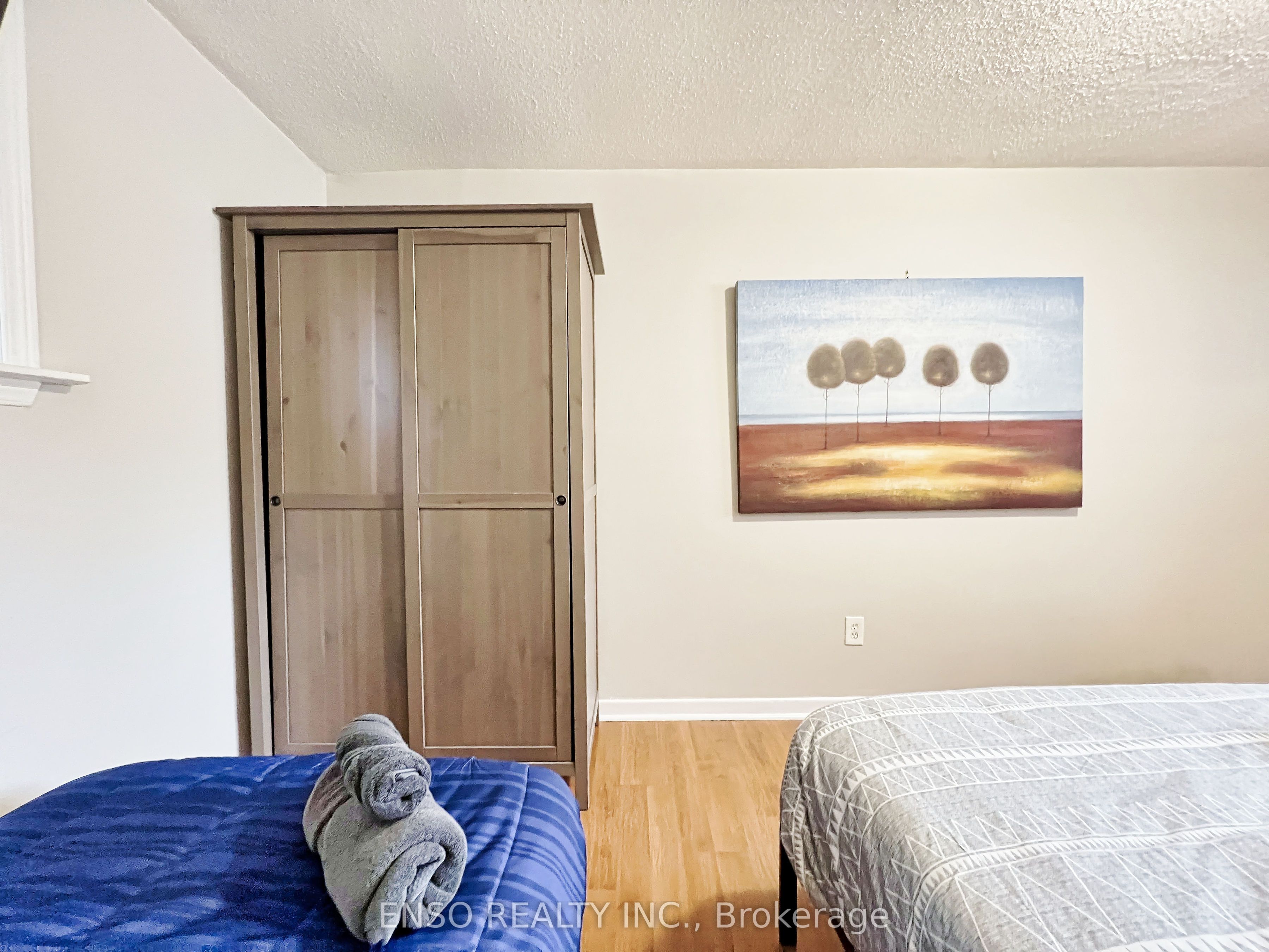 #unit A - 24 Gentry Crescent Property Photo 4