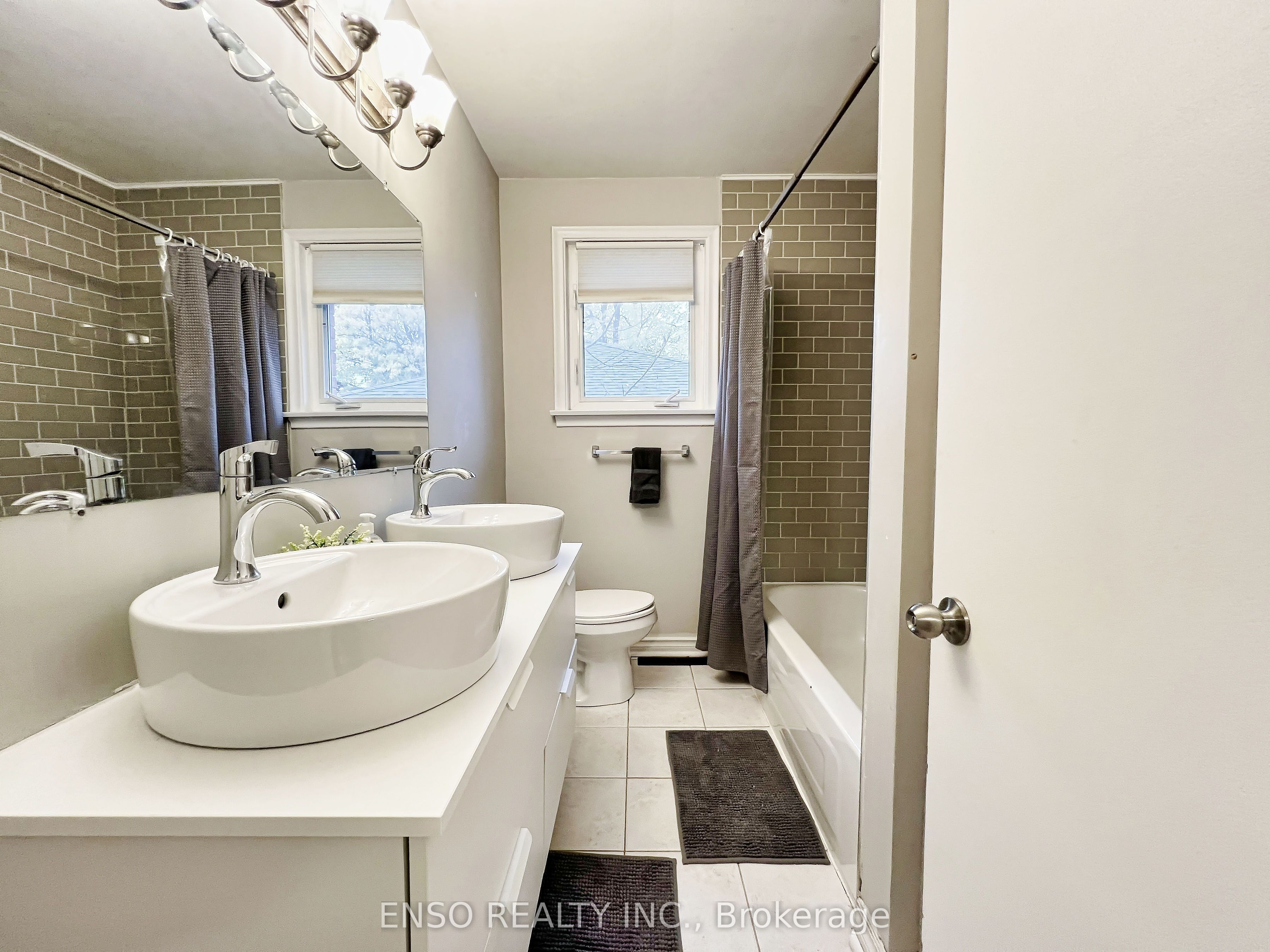 #unit A - 24 Gentry Crescent Property Photo 6