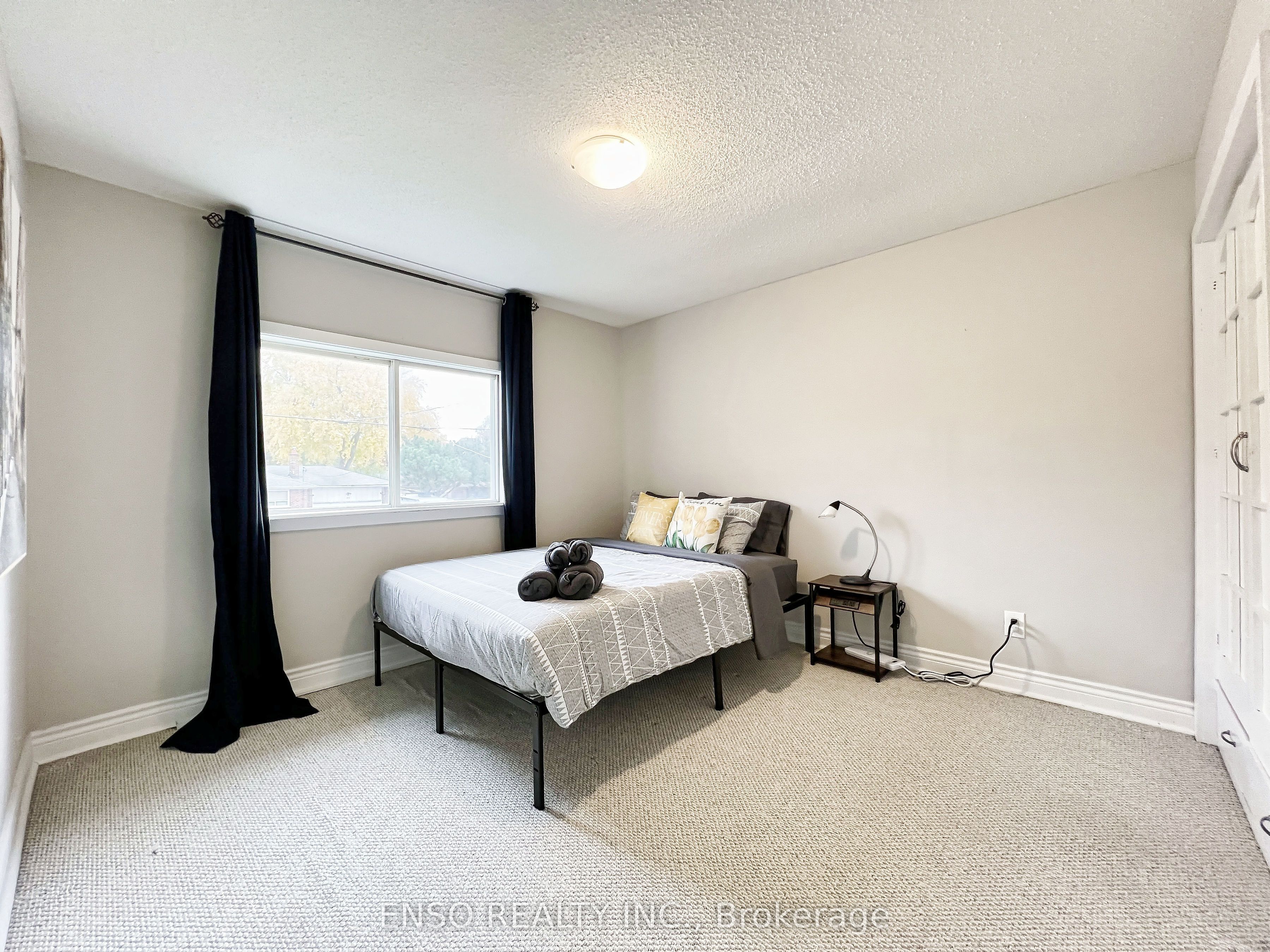 #unit A - 24 Gentry Crescent Property Photo 7