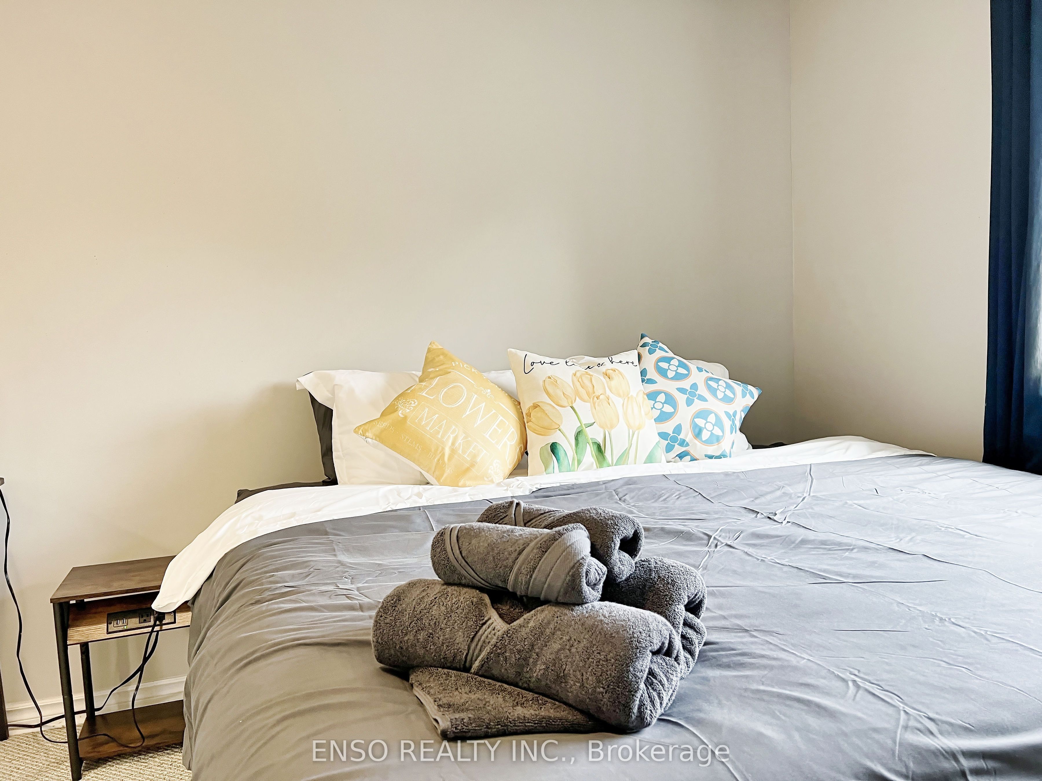 #unit A - 24 Gentry Crescent Property Photo 8