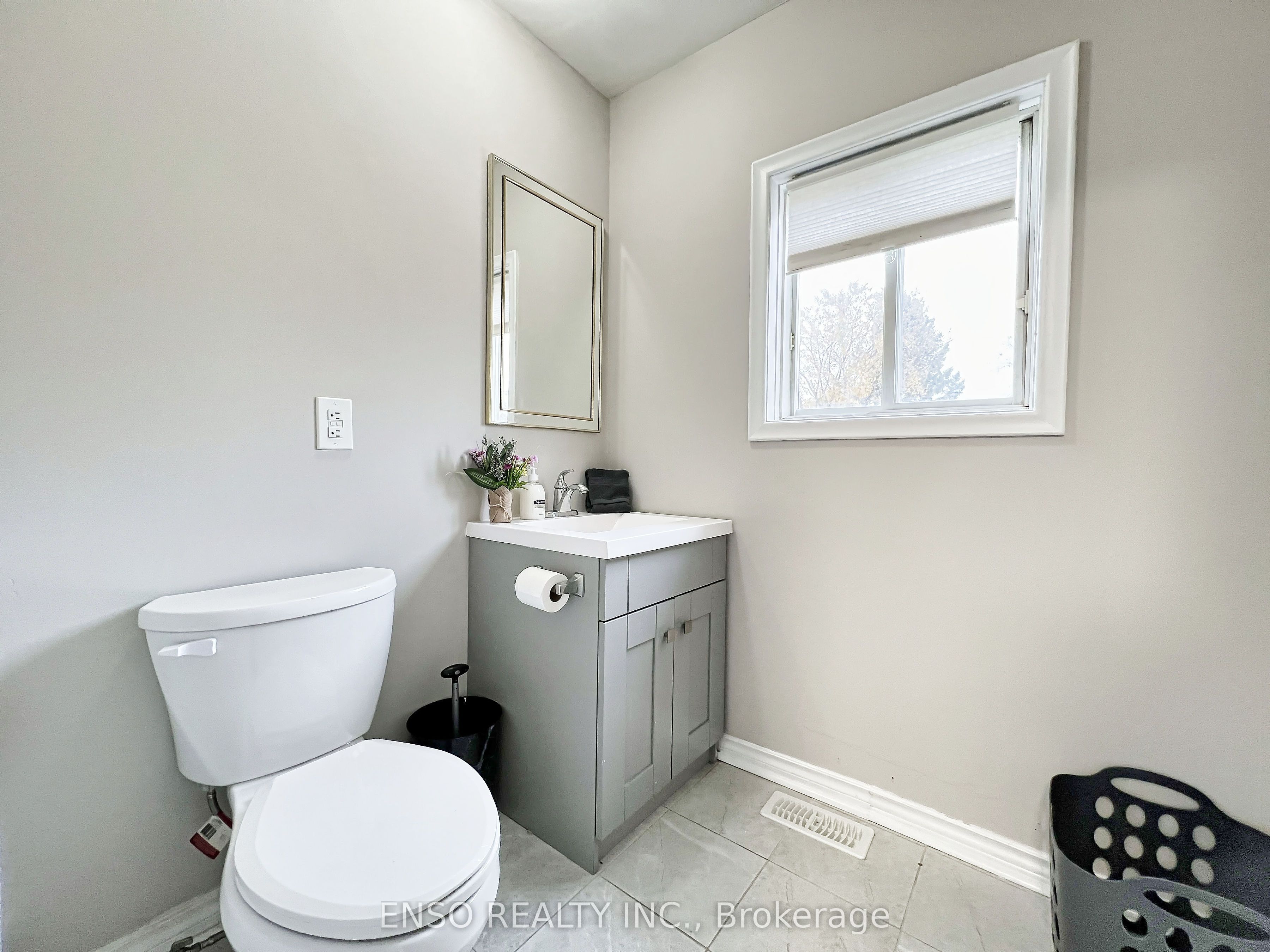 #unit A - 24 Gentry Crescent Property Photo 9