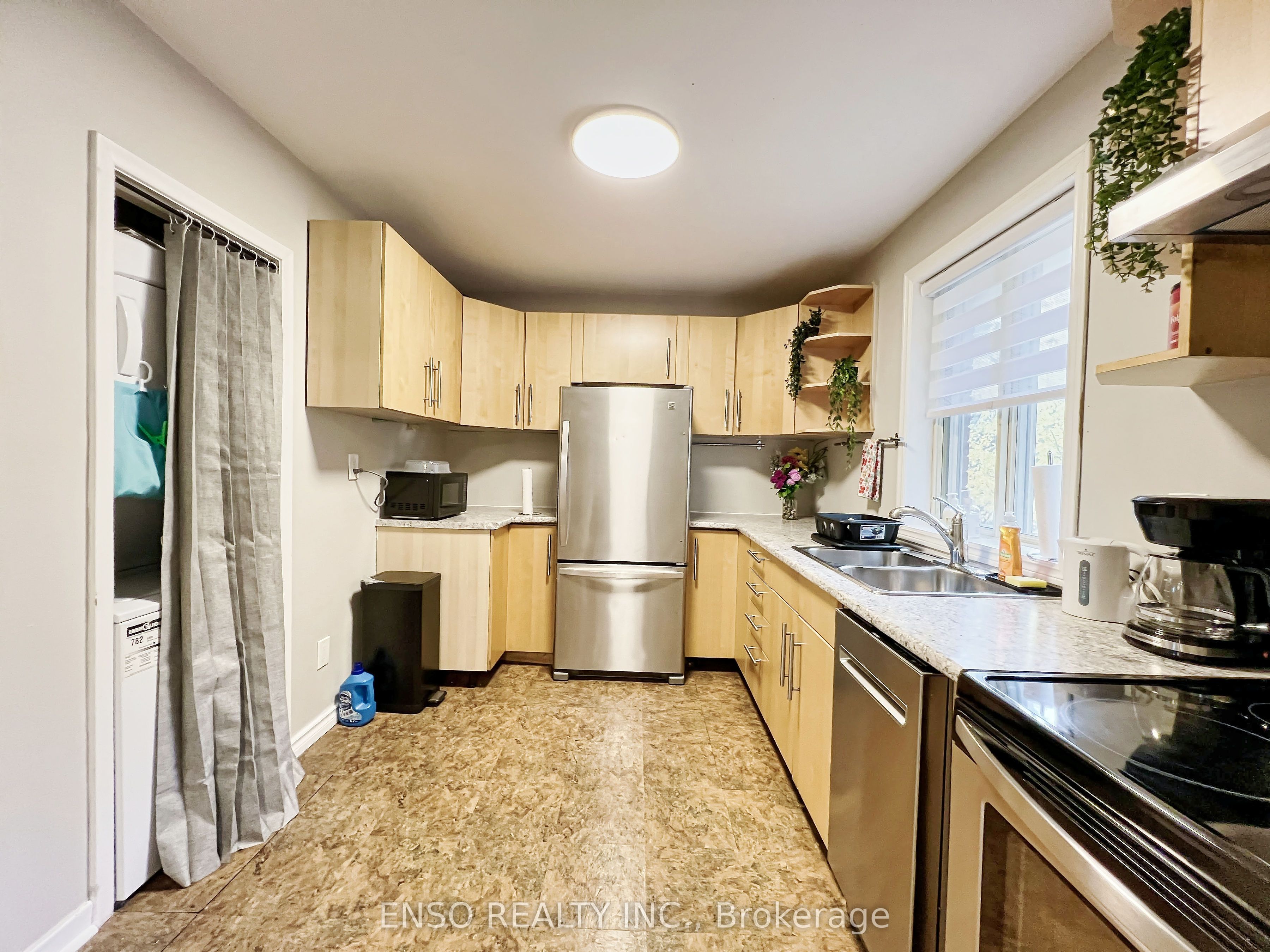 #unit A - 24 Gentry Crescent Property Photo 11