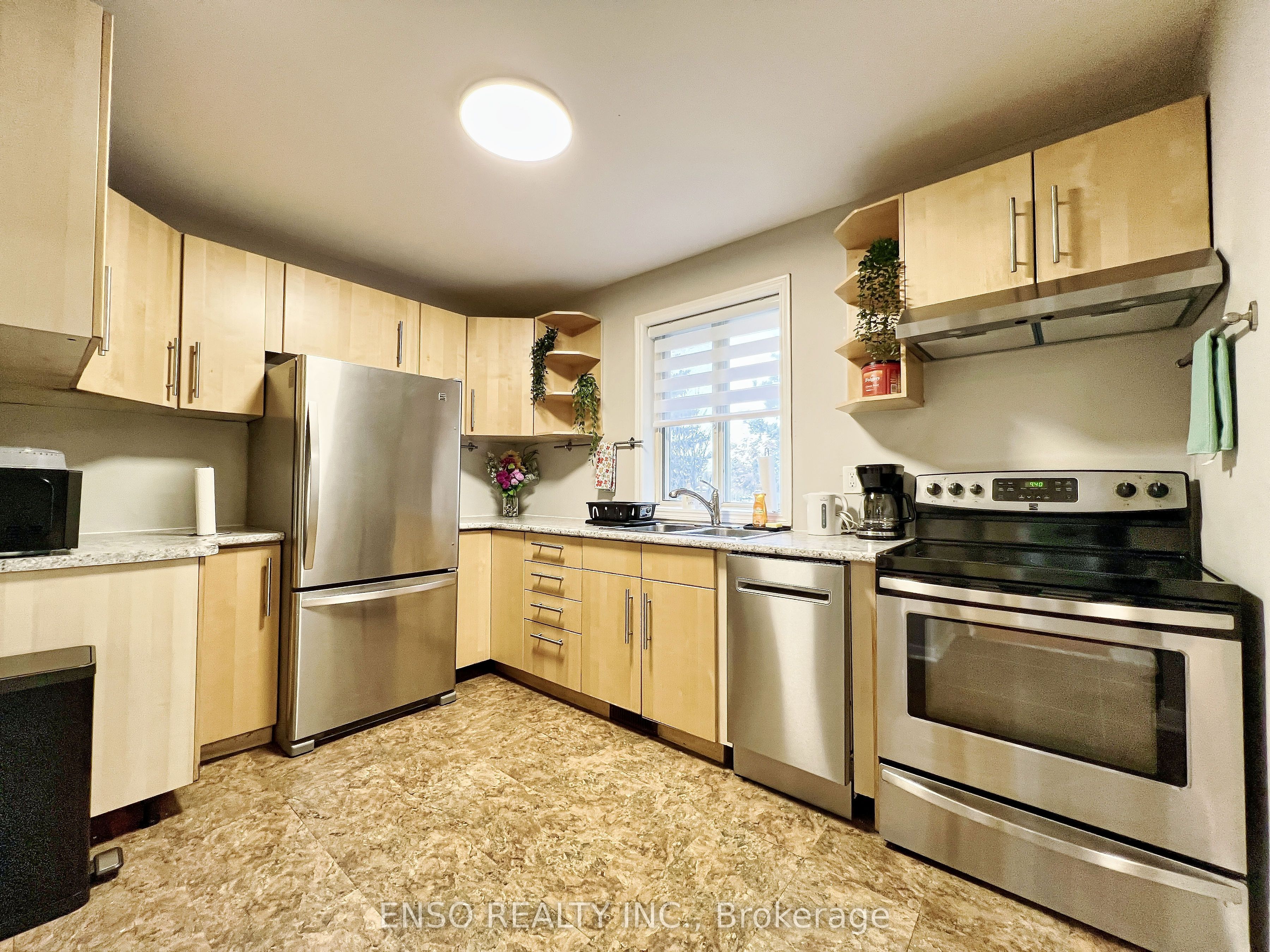 #unit A - 24 Gentry Crescent Property Photo 16