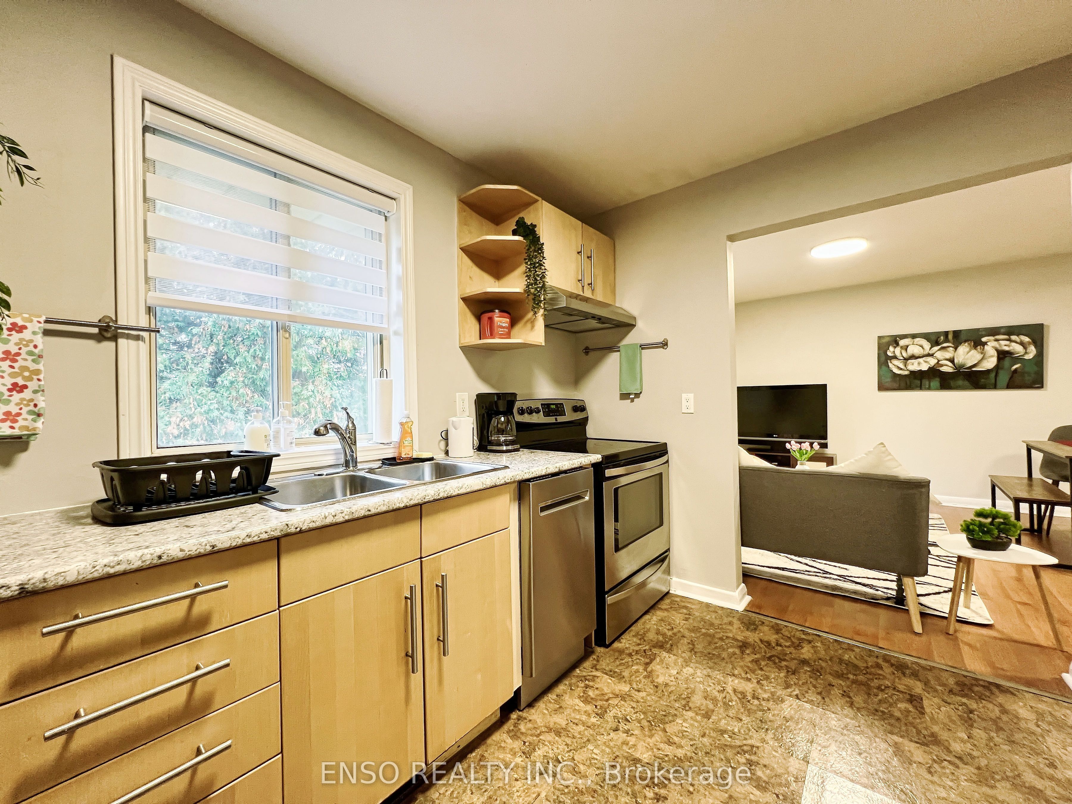 #unit A - 24 Gentry Crescent Property Photo 17