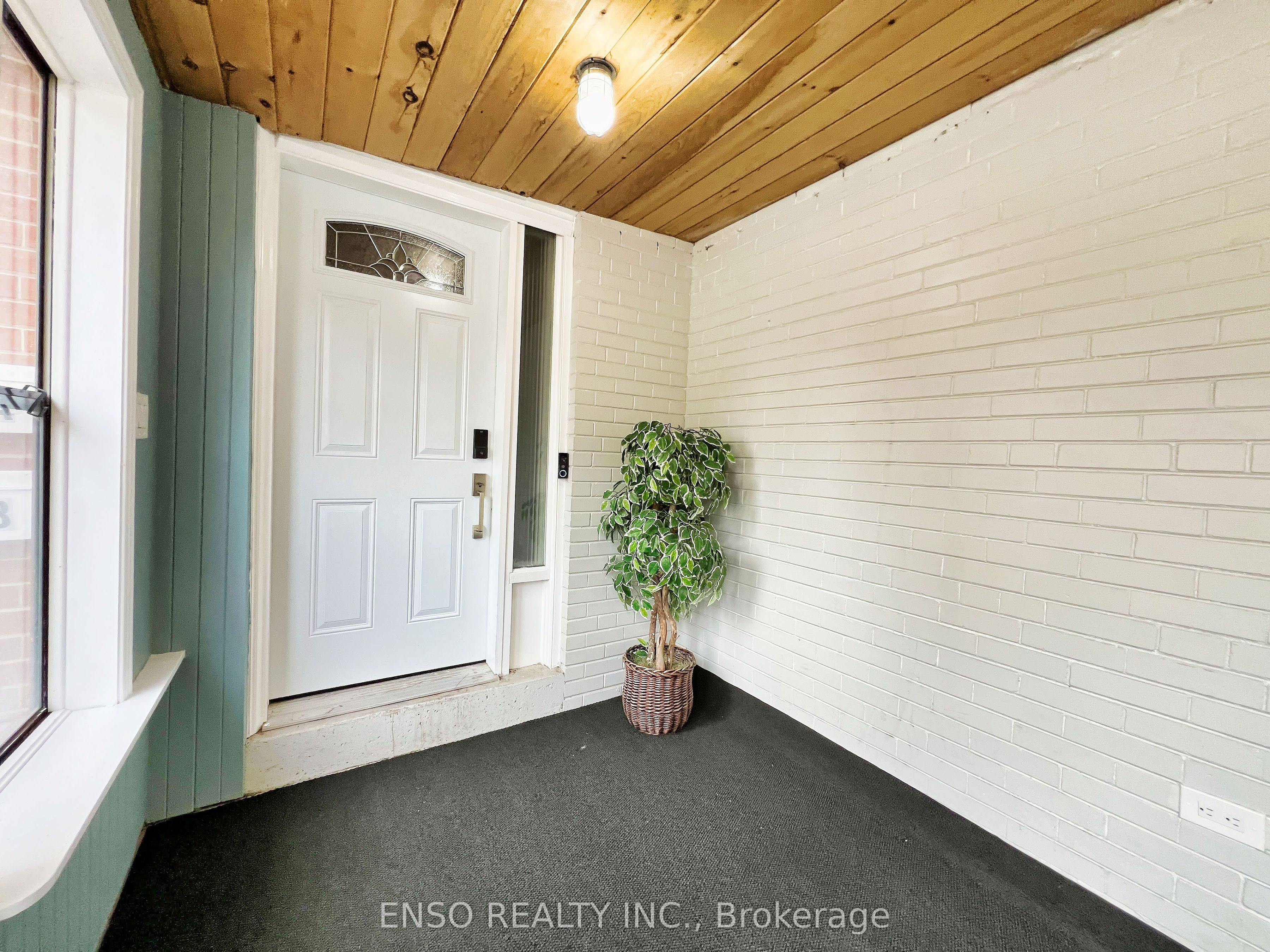 #unit A - 24 Gentry Crescent Property Photo 21