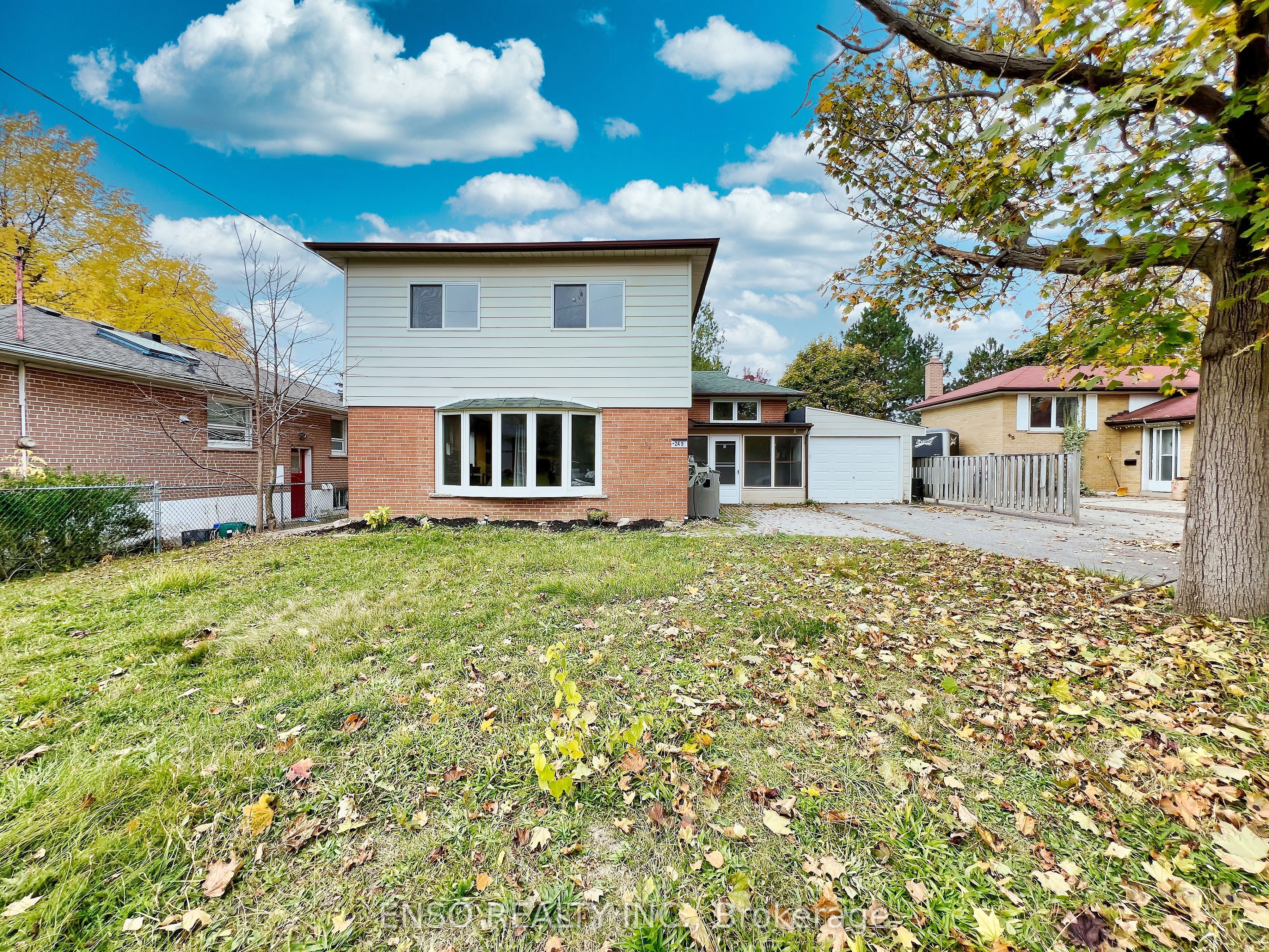 #unit A - 24 Gentry Crescent Property Photo 26