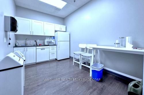 #200 - 7941 Jane Street Property Photo 36