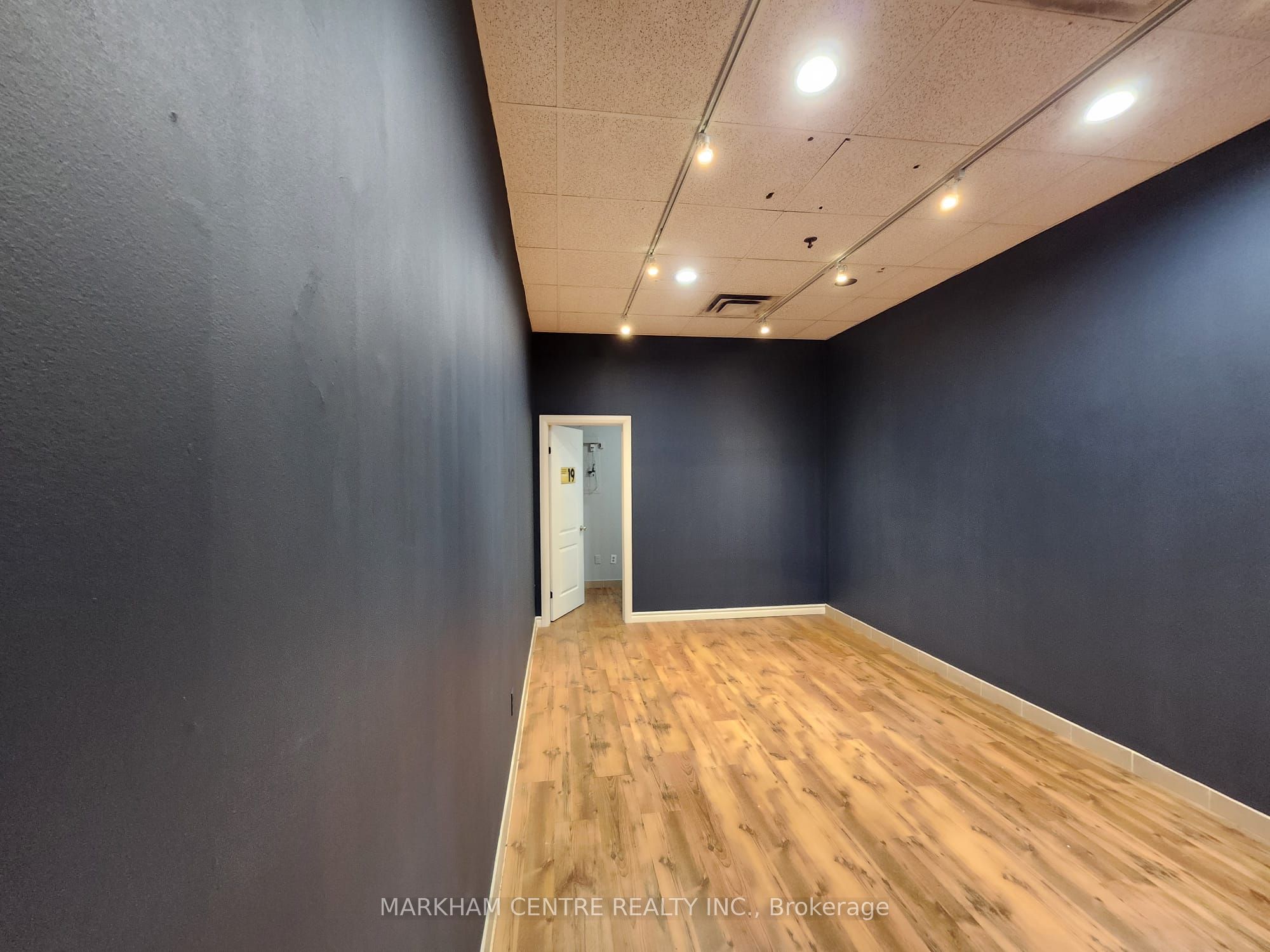 #52 - 398 Ferrier Street Property Photo 2