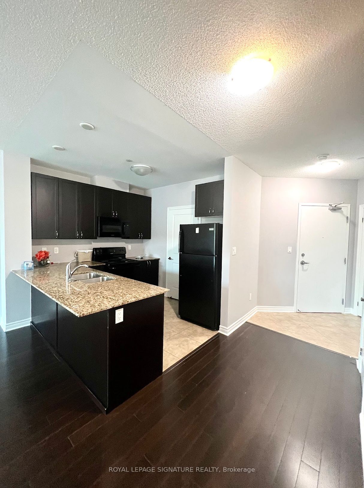 7400 Markham Rd Property Photo