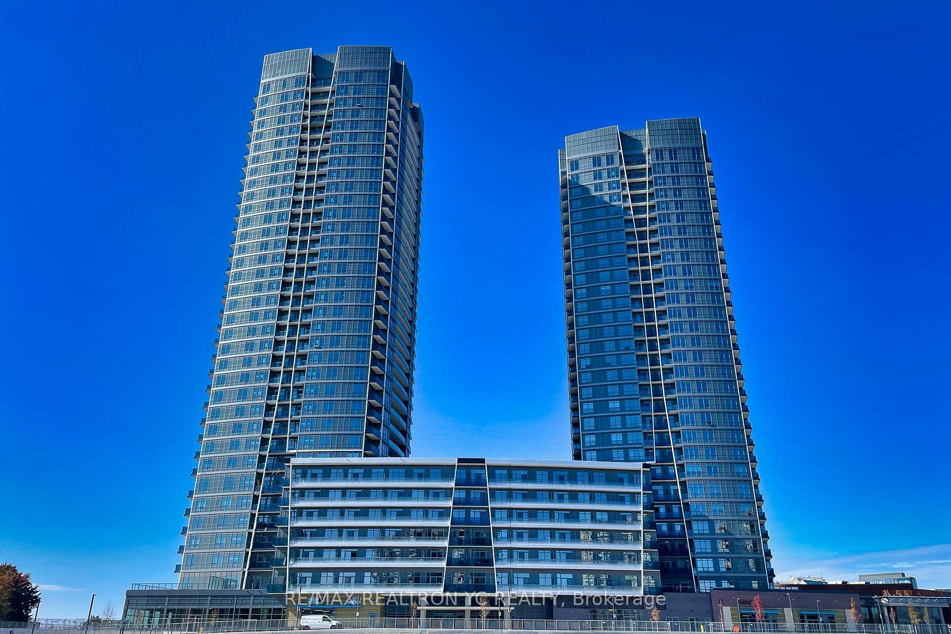 30 Upper Mall Way 6 Property Photo