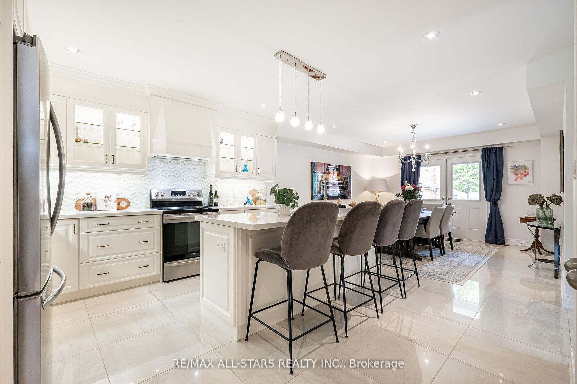 91 Roy Grove Way Property Photo