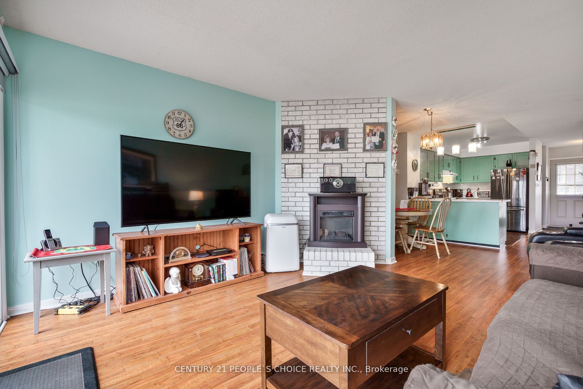 #3 - 4 Paradise Boulevard Property Photo 5