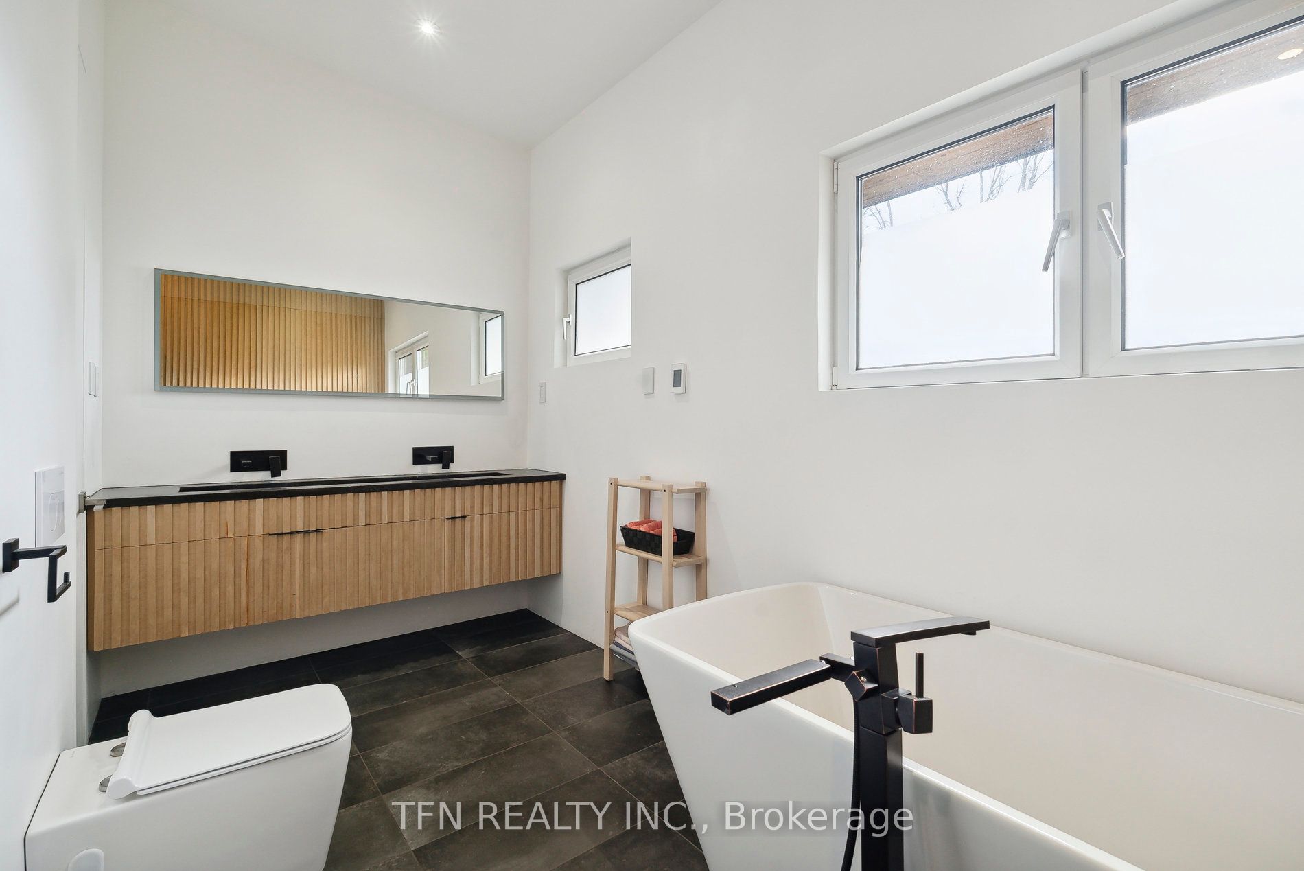 12 Schooner Lane Property Photo 21