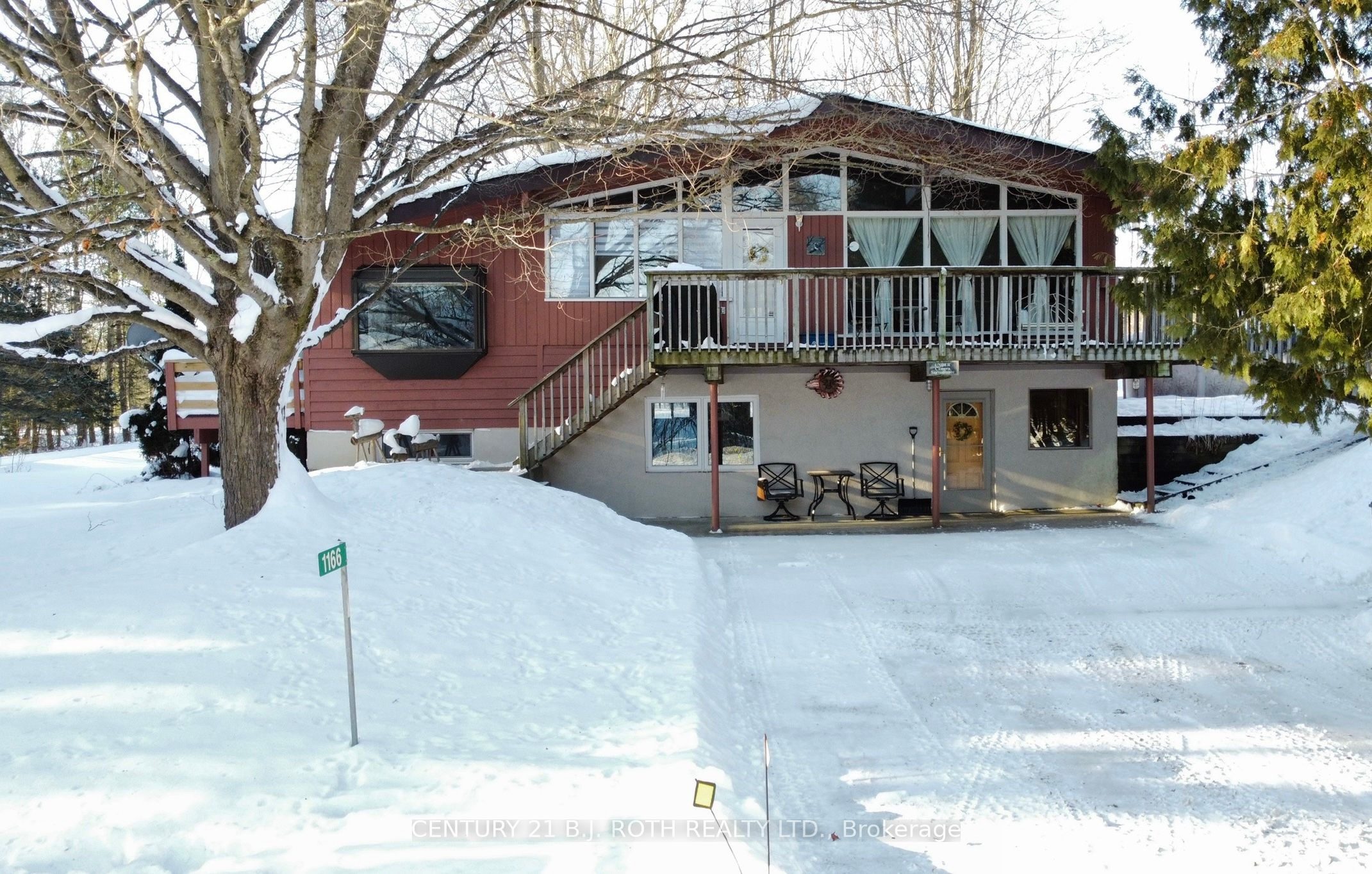1166 Gill Rd Property Photo