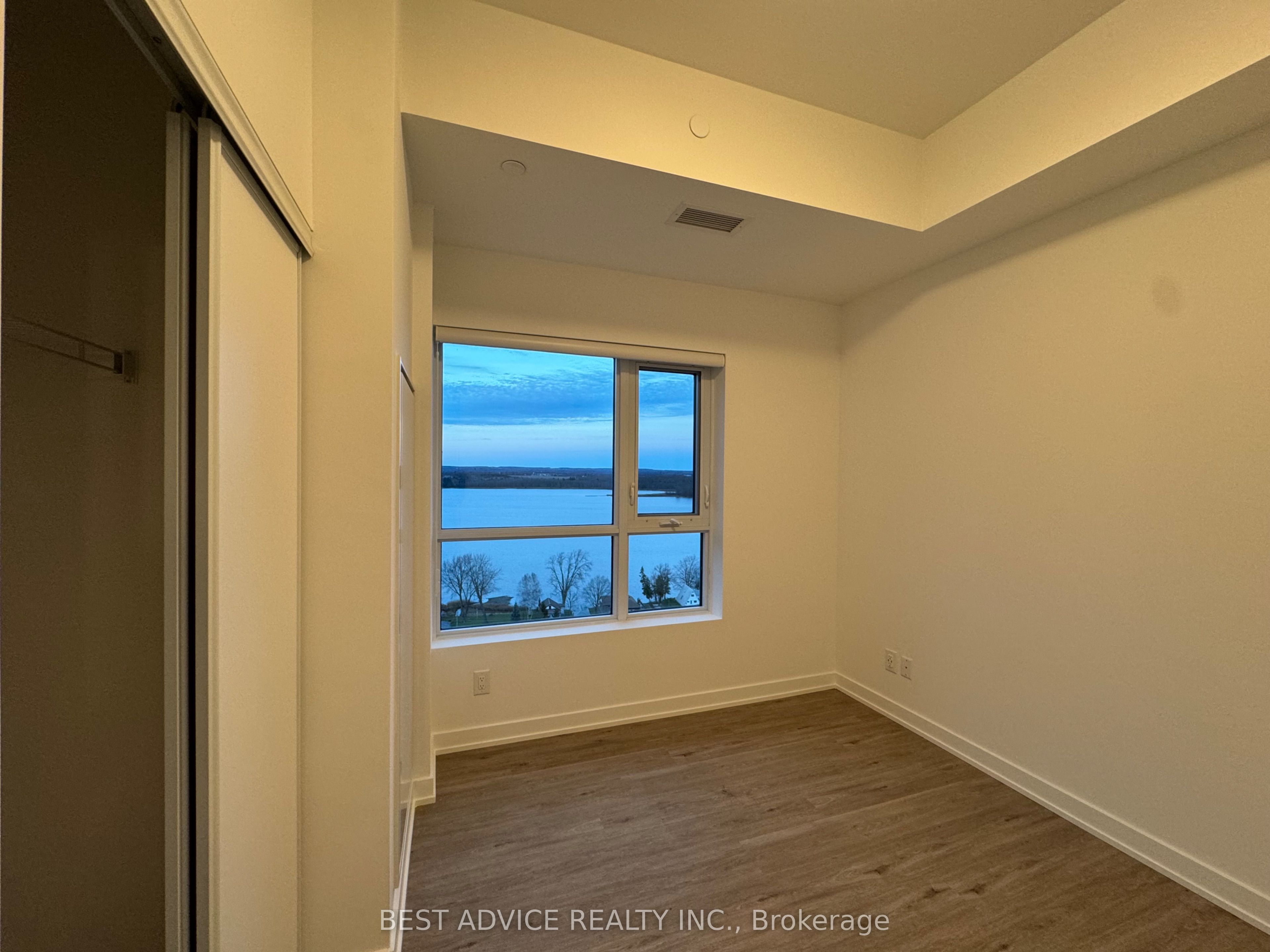 #1207 - 56 Lakeside Terrace Property Photo 8