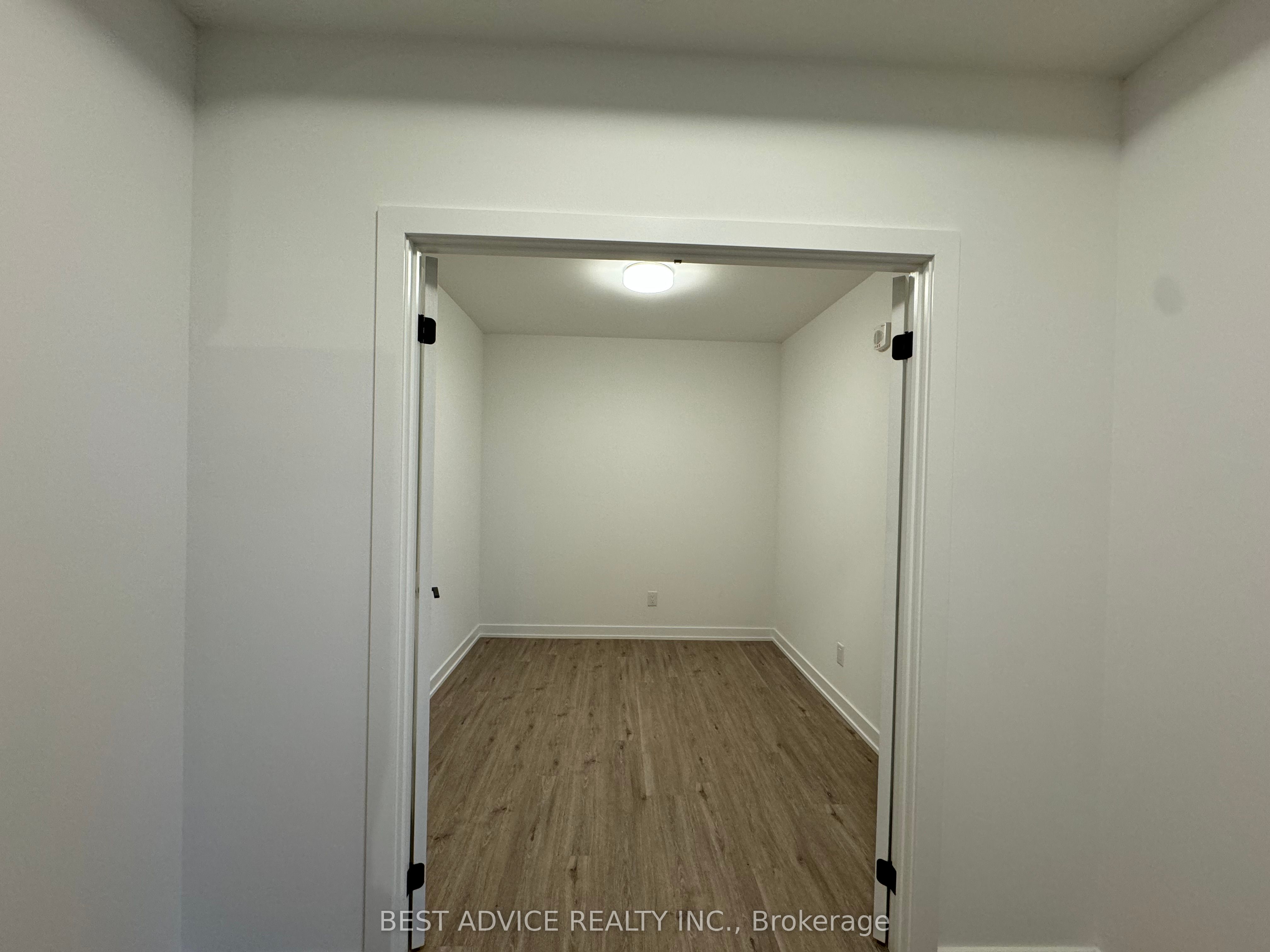 #1207 - 56 Lakeside Terrace Property Photo 10