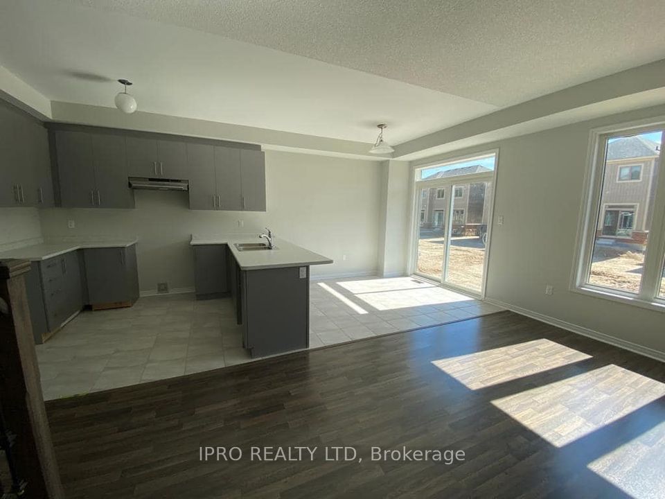 44 Portland St Property Photo 3