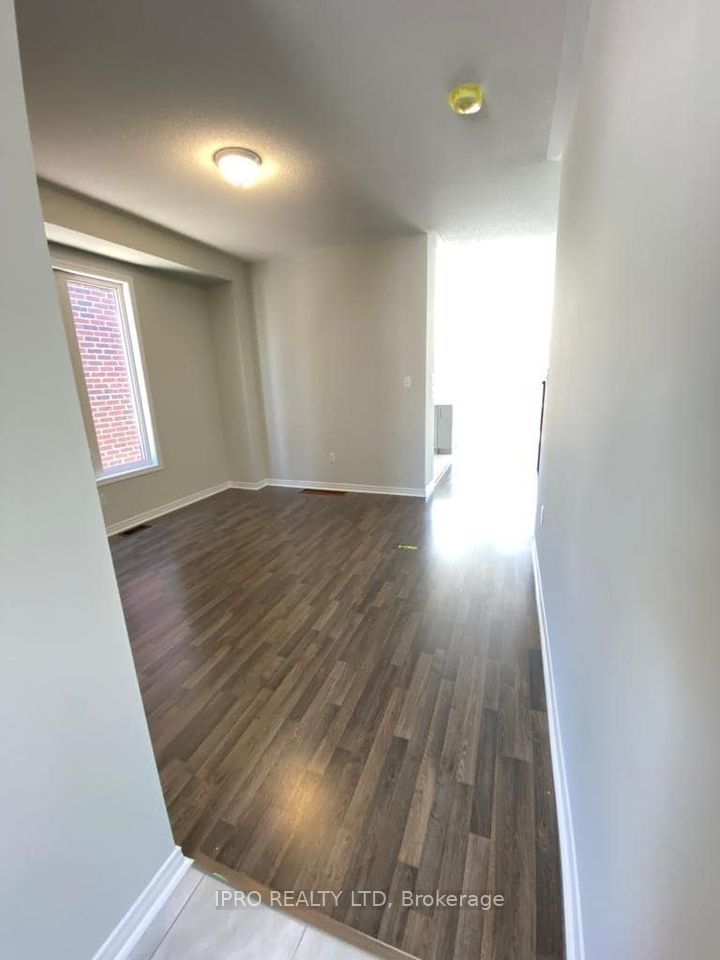 44 Portland St Property Photo 7