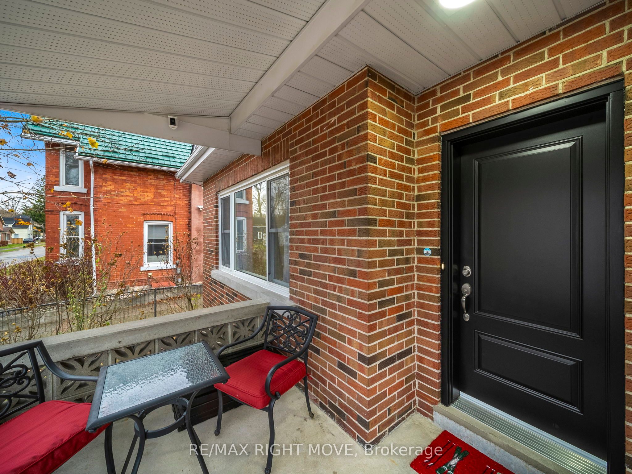 206 Mary Street Property Photo 6