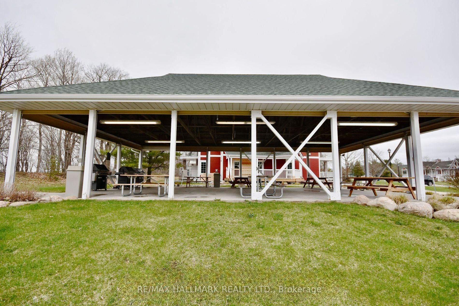 #2014/15 - 90 Highland Drive Property Photo 8