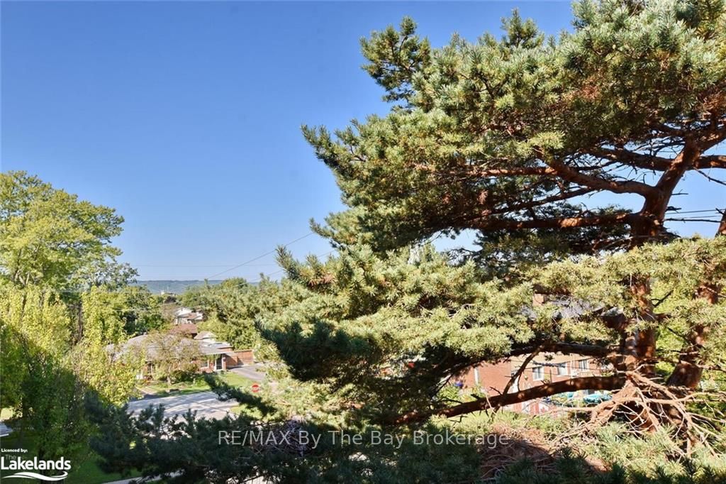 #409 - 184 Eighth Street Property Photo 3