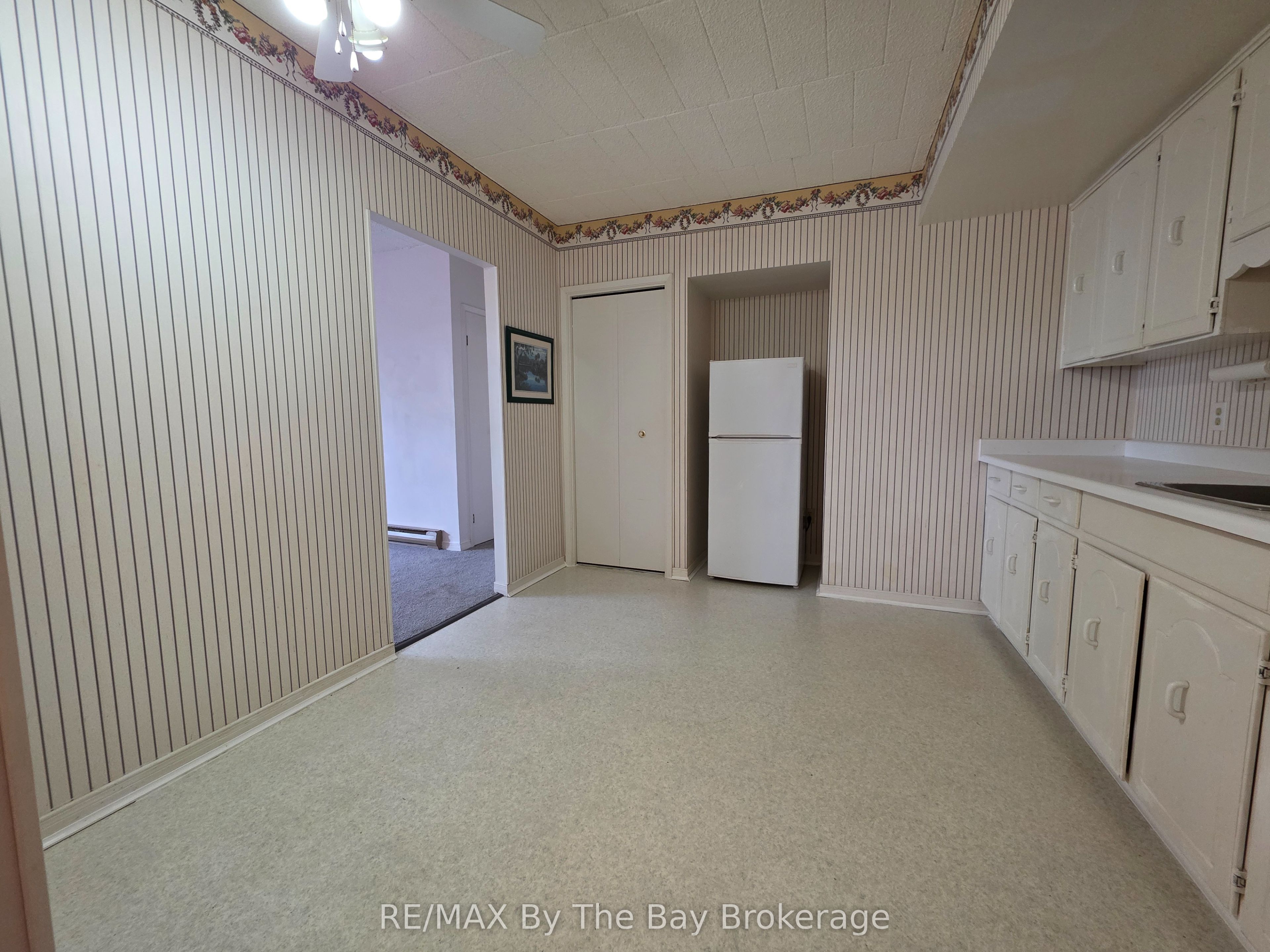 #409 - 184 Eighth Street Property Photo 7