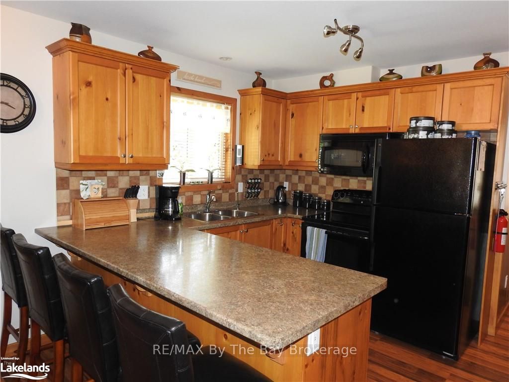 63 Madawaska Trail Property Photo 12