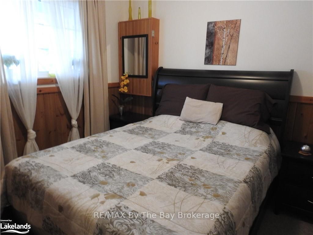 63 Madawaska Trail Property Photo 13