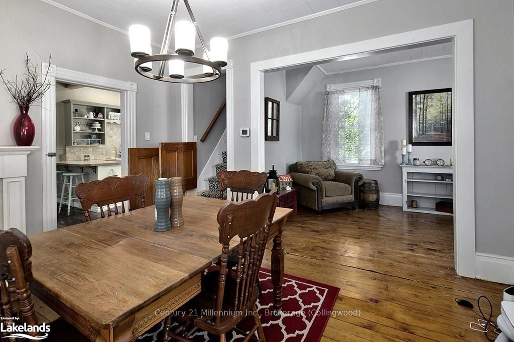 523 Hurontario Street Property Photo 13