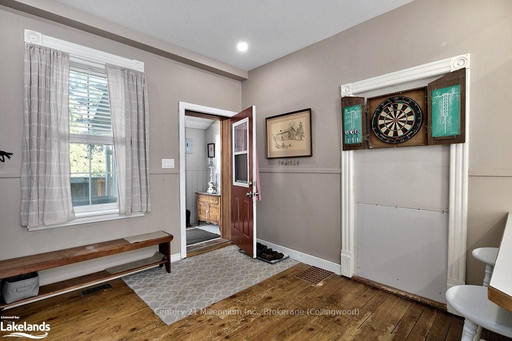 523 Hurontario Street Property Photo 17