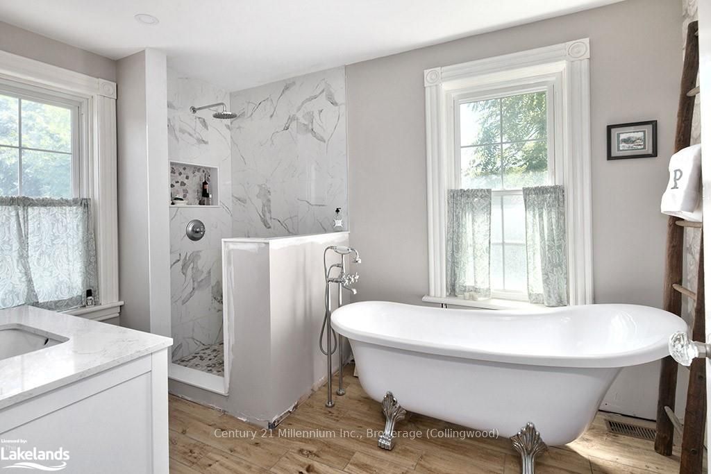 523 Hurontario Street Property Photo 31